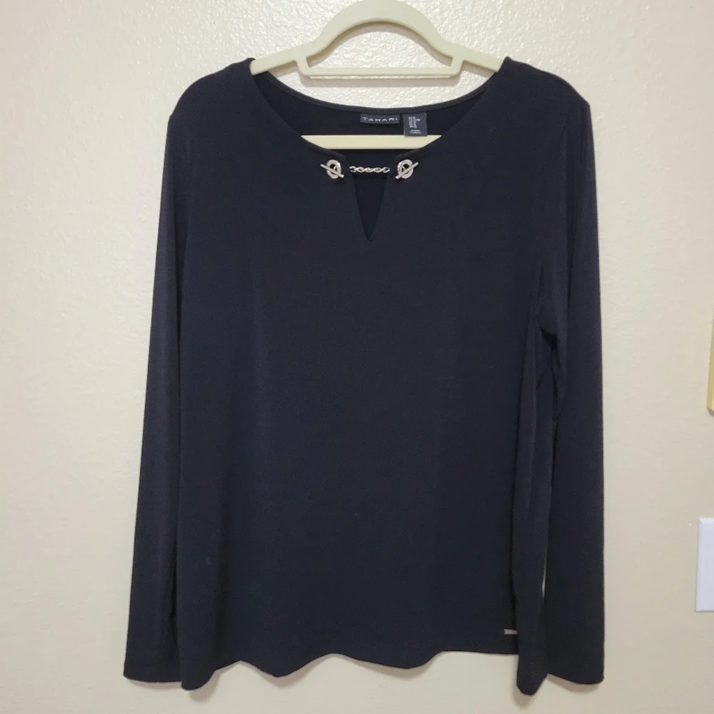 Tahari Top Womens Medium Black Knit Notch V Neck Silver Chain Long Sleeve - Picture 1 of 5